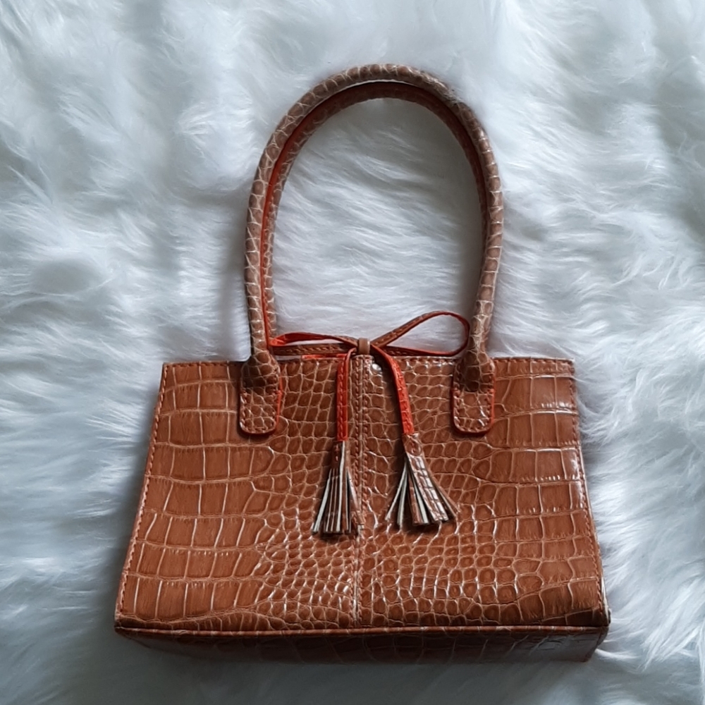 LIZ CLAIBORNE PURSE